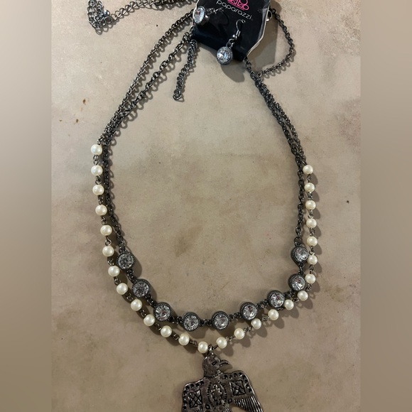 Beautiful pearl firebird rhinestone necklace set - Picture 4 of 10